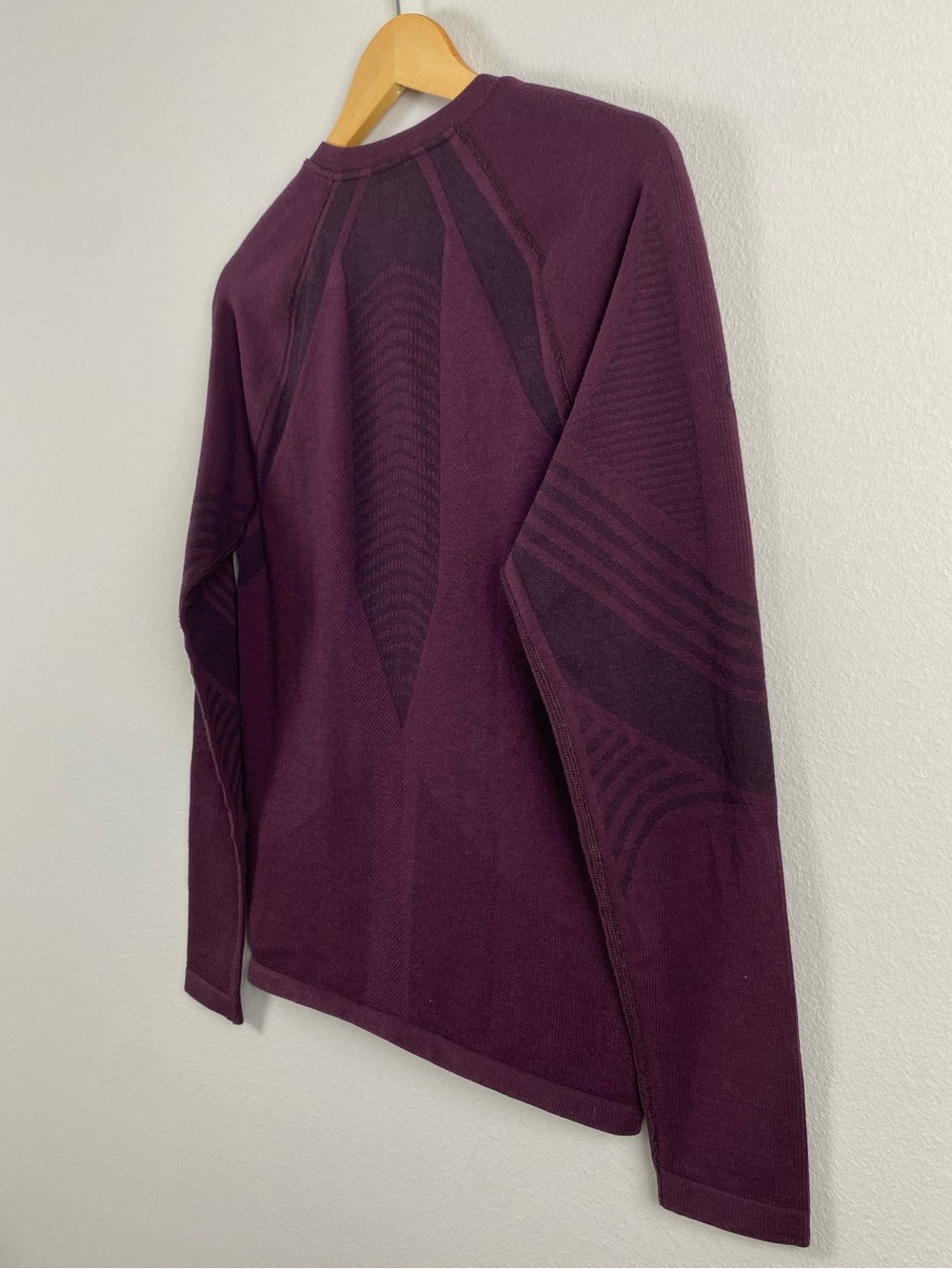 Smartwool Intraknit Active Base Layer Long Sleeve Top | Eggplant/Black - Picture 8 of 16